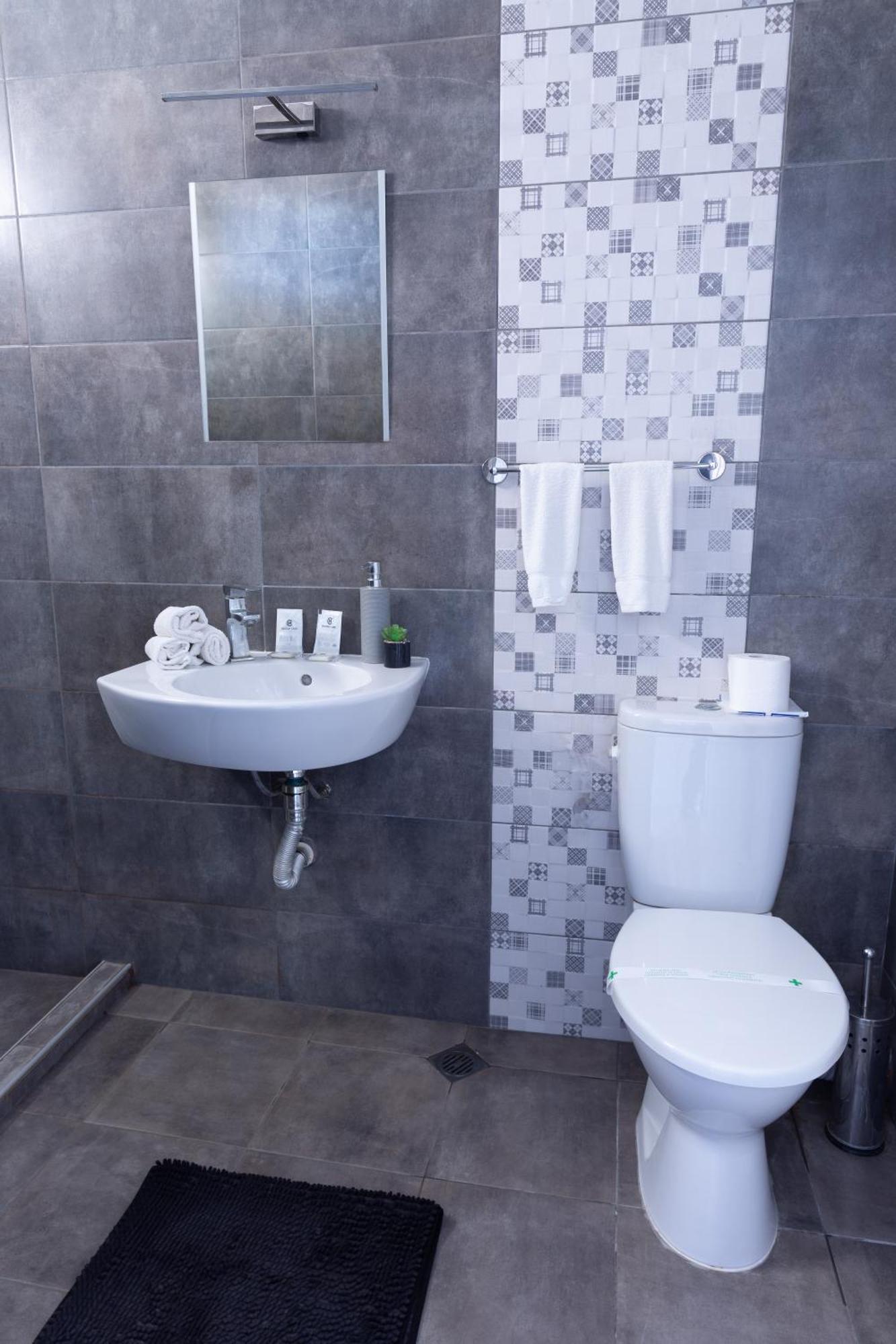 La Piazza Hotel Shumen Ngoại thất bức ảnh